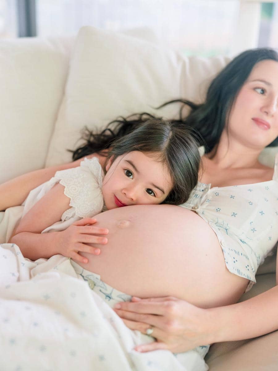gaya maternity shoot Julie Estelle