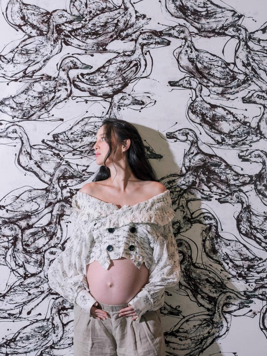gaya maternity shoot Julie Estelle