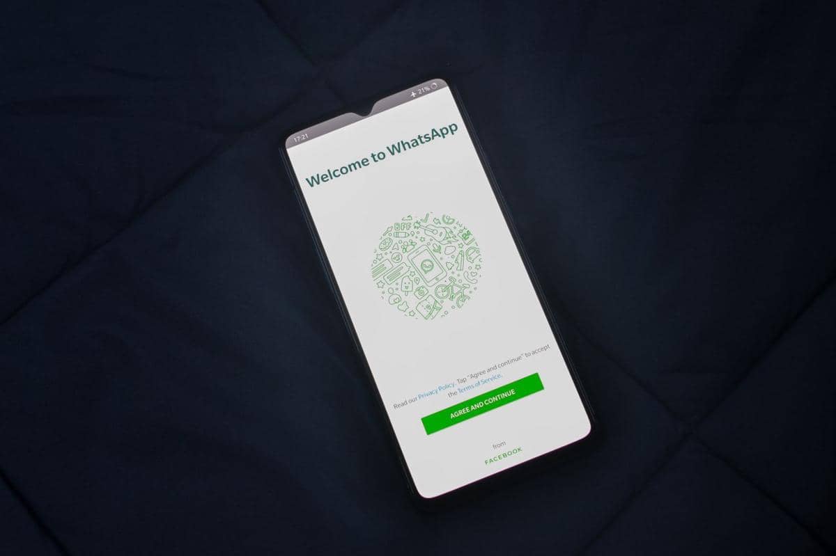 WhatsApp di HP