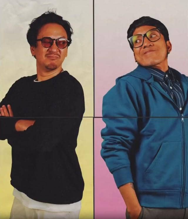 Vincent dan Desta berpose bersama dalam sebuah potret kebersamaan yang menggambarkan persahabatan mereka.