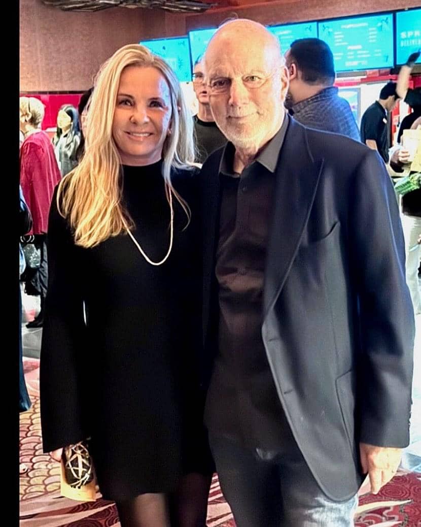 James Burrows dan istrinya Debbie berpose saat menghadiri ATAFI Film Festival untuk menyaksikan film Spring.
