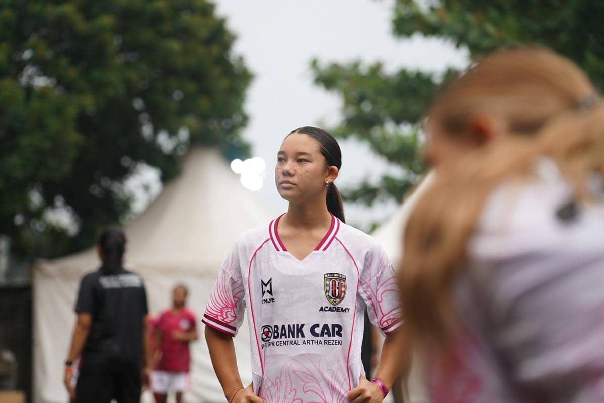 Potret Kiyomi Bachdim Bermain untuk Bali United Academy, Menjanjikan!