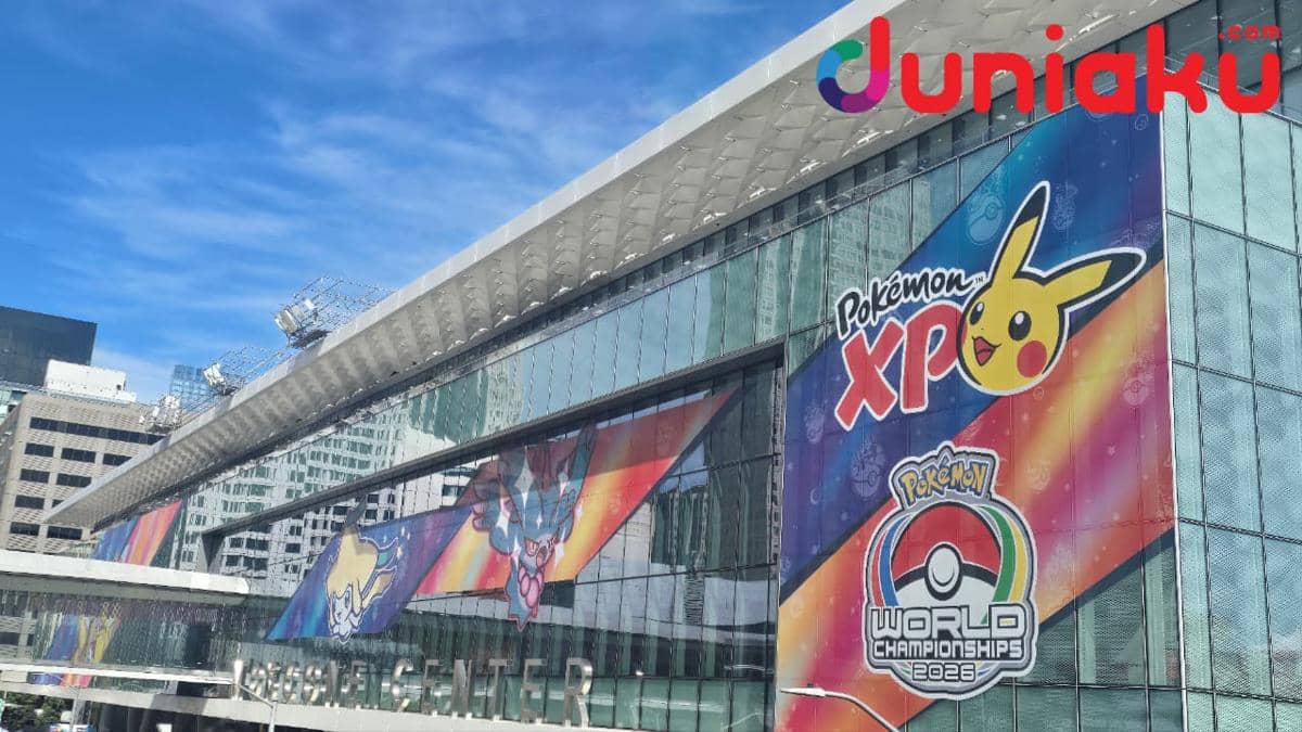 Fasad Moscone Center di San Francisco dihiasi dekorasi Pokémon berwarna cerah, menyambut kegiatan di area pusat konvensi.