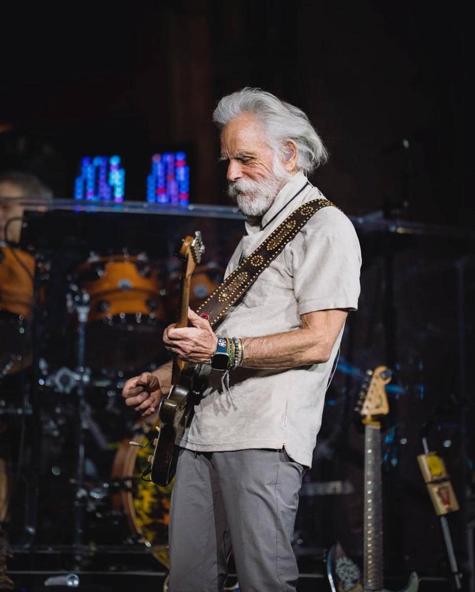 Unggahan Instagram dari akun Bob Weir berisi pernyataan duka yang mengabarkan wafatnya musisi Bobby Weir.