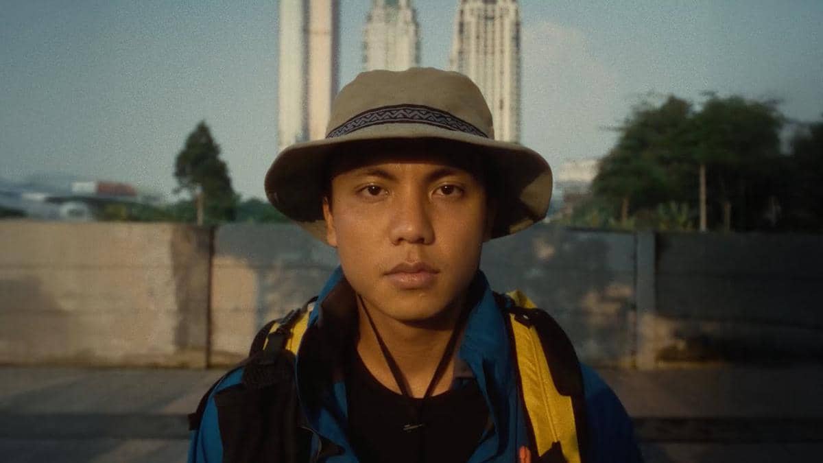 cuplikan video klip "Kelana"