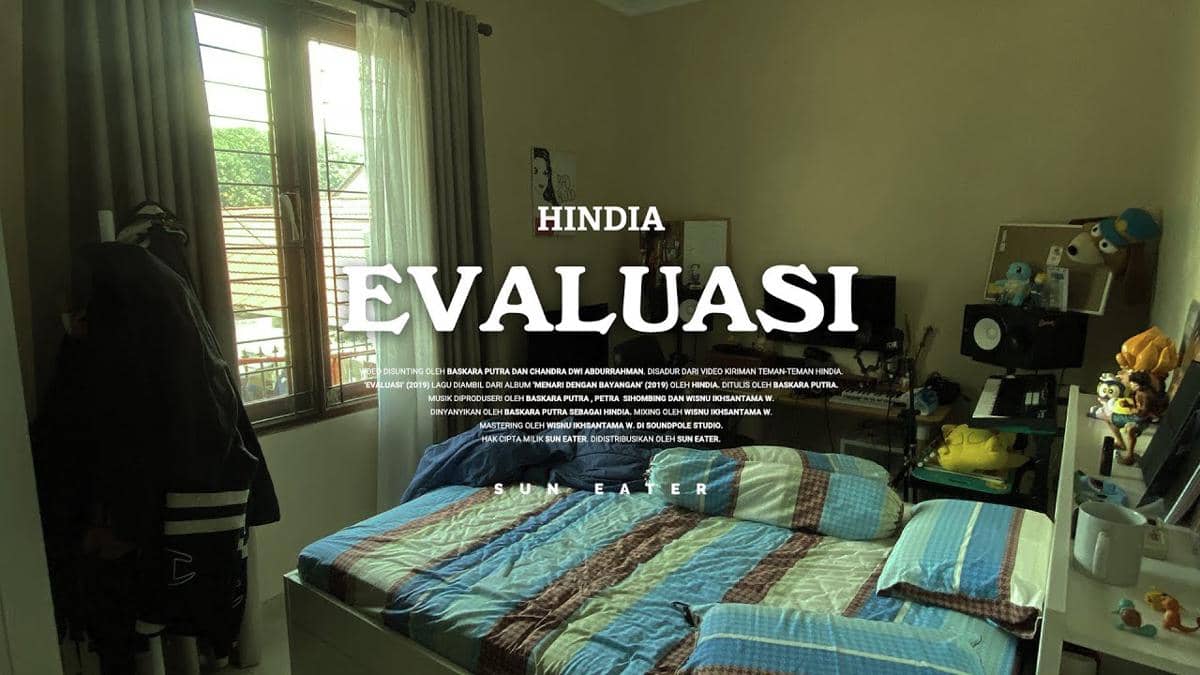 cuplikan video klip "Evaluasi"