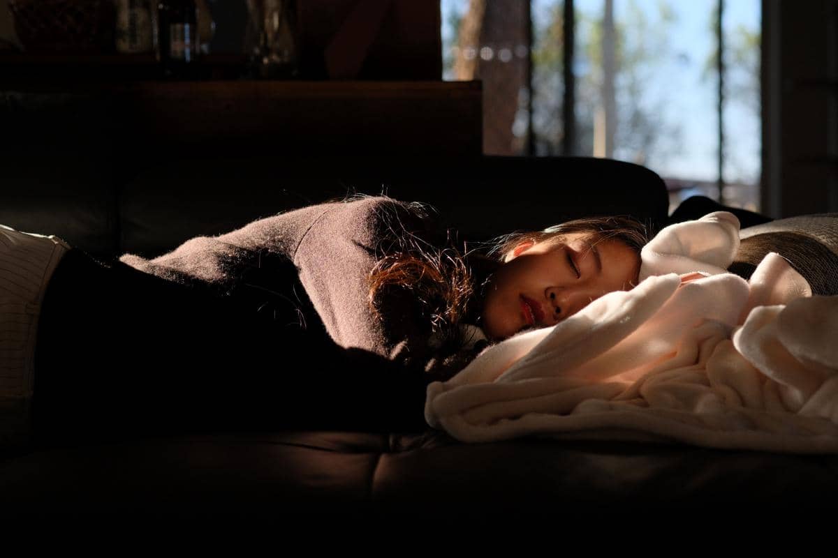 Kenapa Tubuh Terasa Makin Lelah Setelah Tidur Siang? Ini Penjelasannya