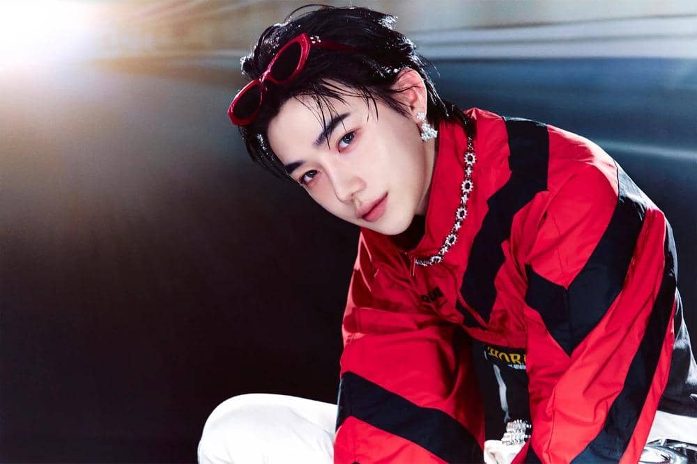 Potret New, anggota grup K-pop THE BOYZ, dalam foto konsep resmi yang dibagikan melalui akun X THE BOYZ.