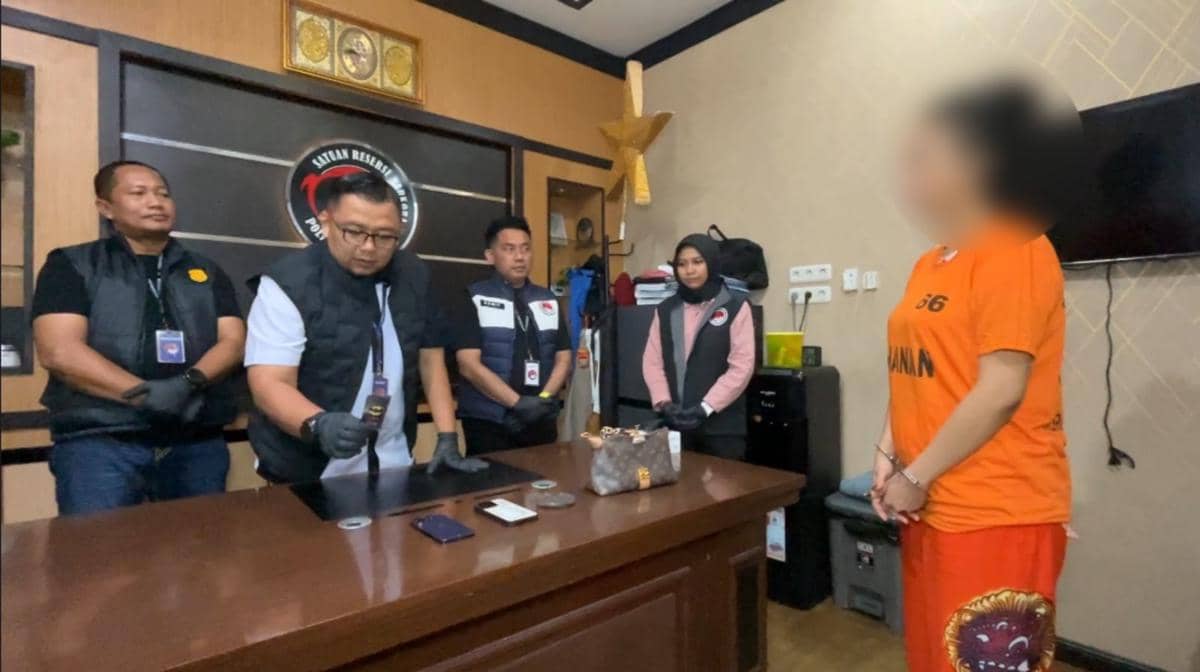 DJ Perempuan di Medan Ditangkap, Diduga Jual Pod Getar