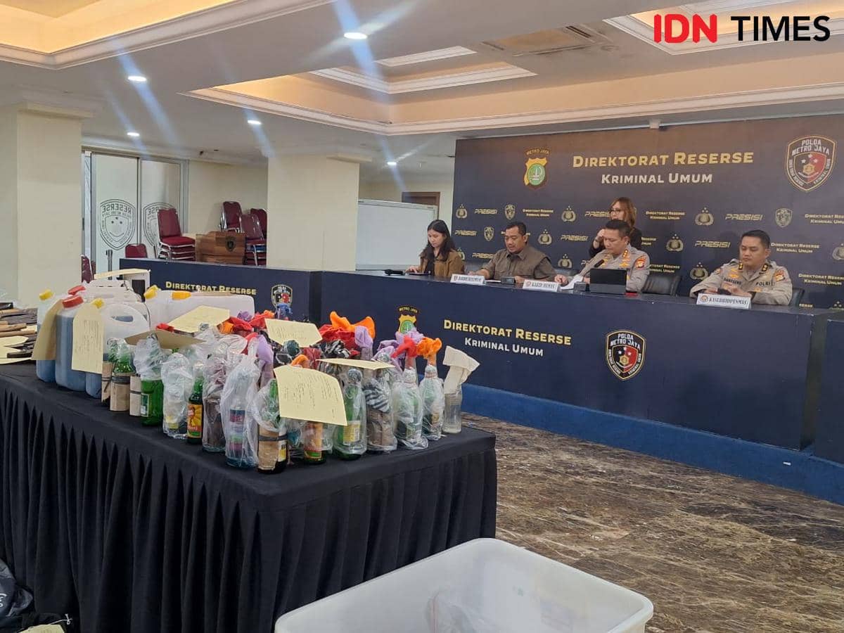 Polda Ungkap Sumber Dana Beli Bahan Molotov untuk Demo DPR 27 Agustus