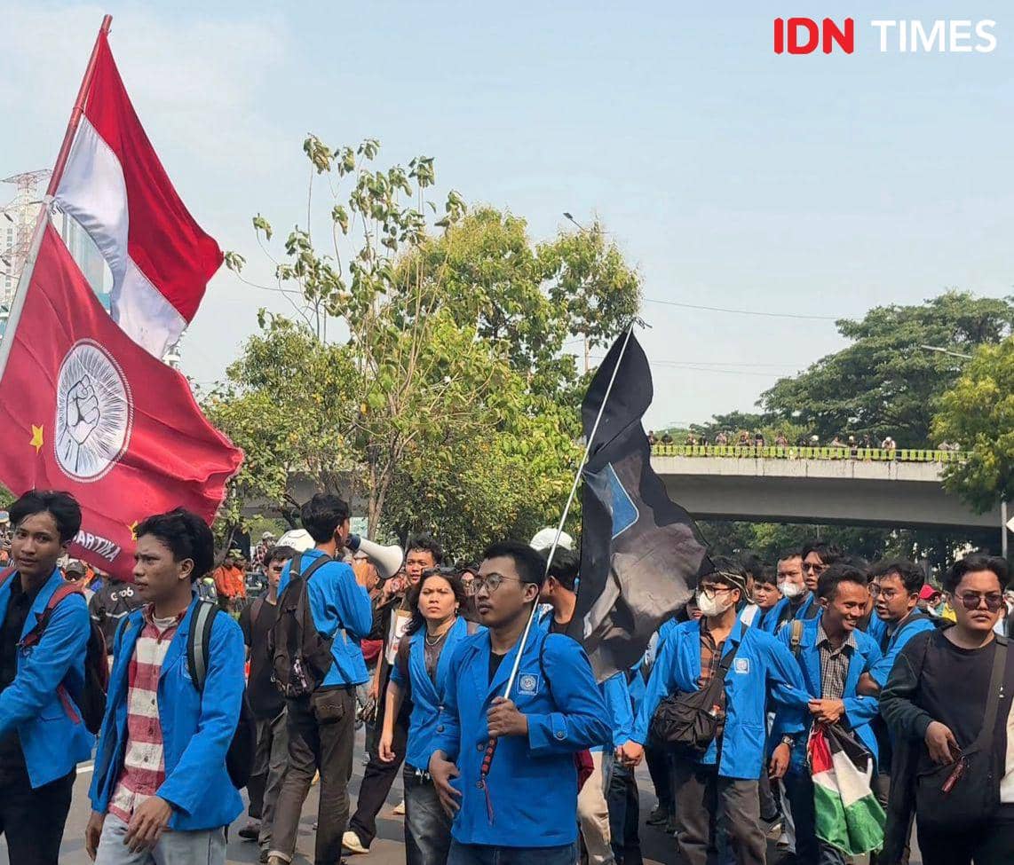 Mahasiswa Unpam, UNJ, UIN dan UPN Tiba di DPR RI