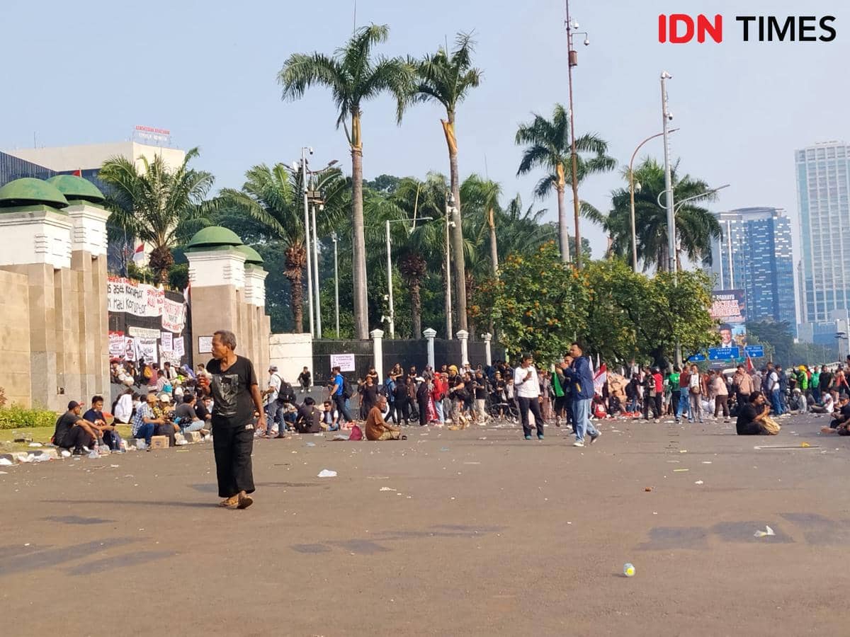 27 Agustus Pagi: Situasi di Depan DPR Sudah Ramai Massa Aksi Demo