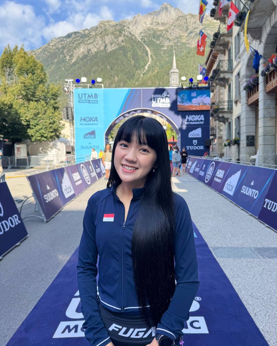 Cindy Gulla mengikuti ultra trail run di kawasan Mont-Blanc, dalam kegiatan lari jarak jauh di jalur pegunungan.