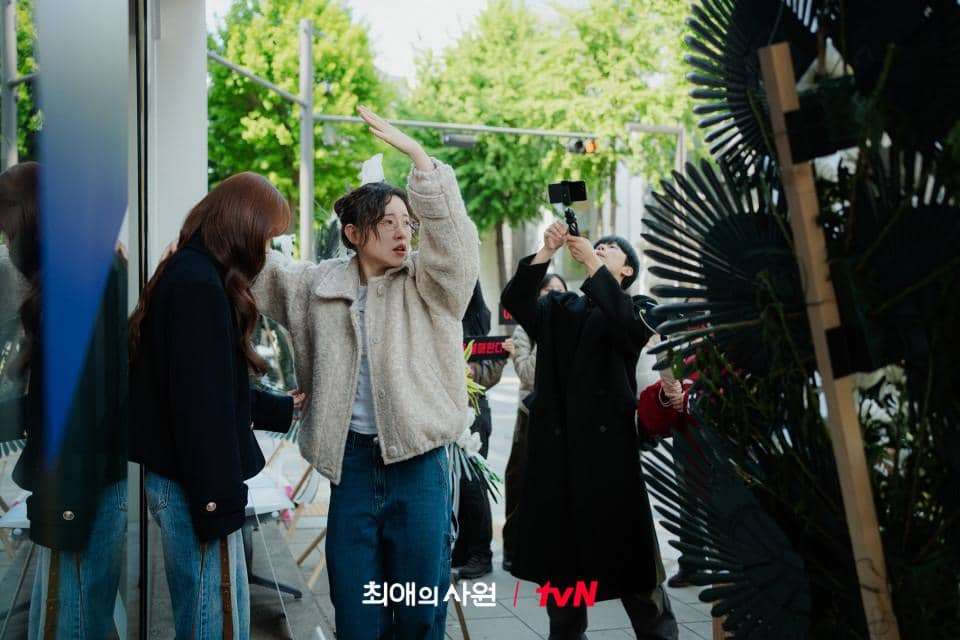 still cuts drama My Bias, My Boss