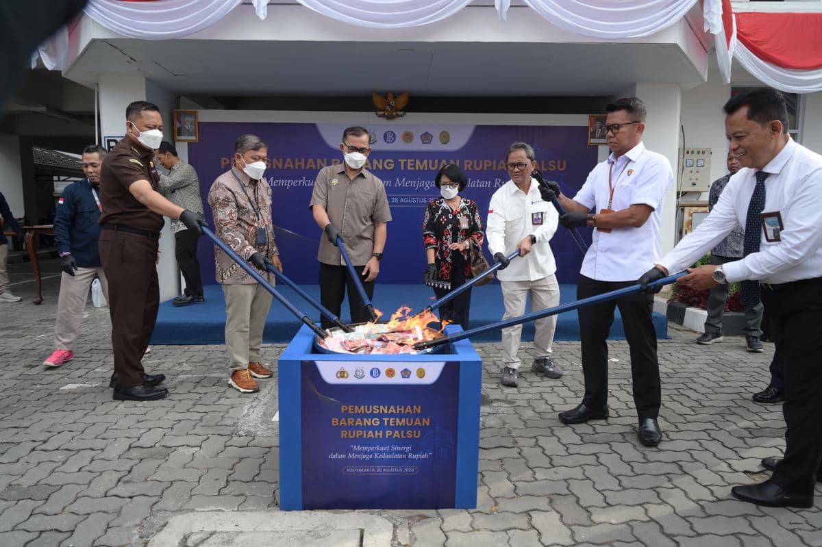 Bank Indonesia DIY Musnahkan 18.680 Lembar Uang Rupiah Palsu 