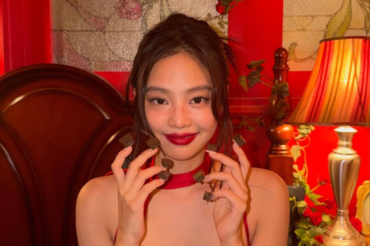 Heboh Jennie BLACKPINK Tag Akun yang Cuma Follow Jokowi, Kok Bisa?