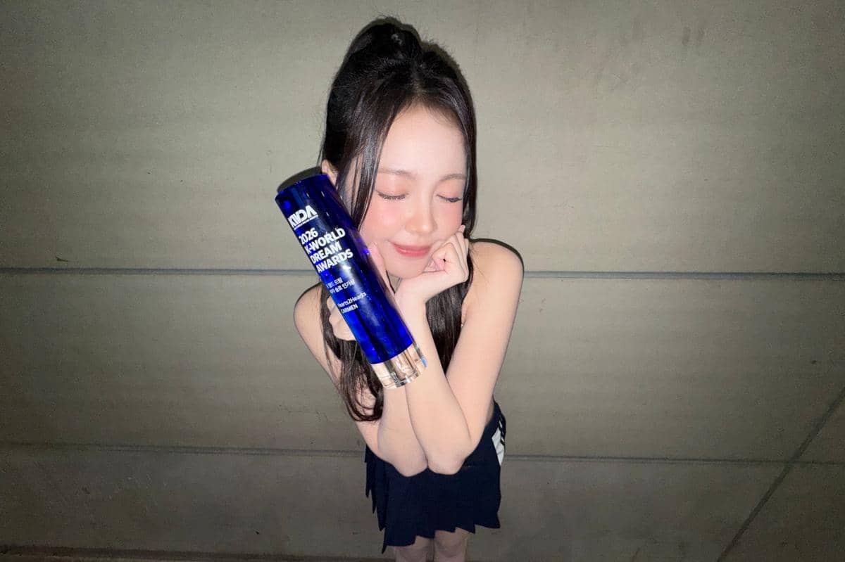 Carmen Hearts2Hearts di K-World Dream Awards 2026 (dok. Weverse/Hearts2Hearts)