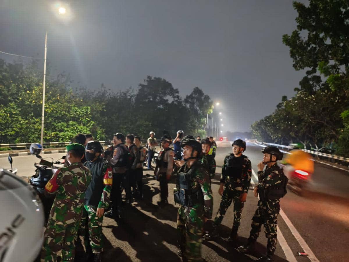 TNI Patroli Bareng Polisi, Jaga Jakarta usai Demo 27 Agustus