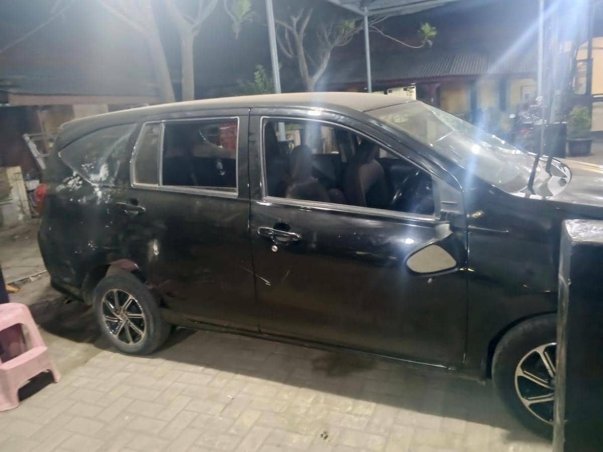 Warung kelontong di Tangerang yang diduga menjual tramadol menjadi lokasi razia oleh polisi gadungan.
