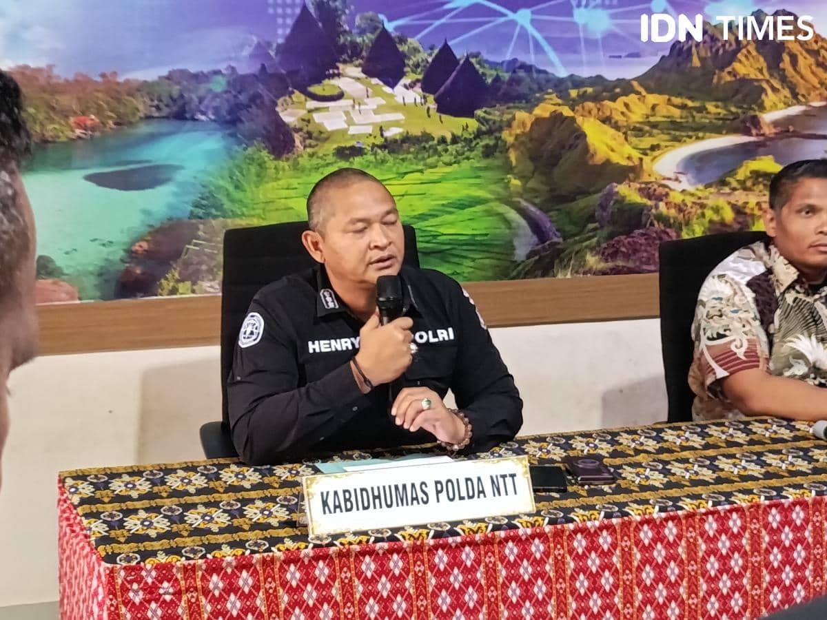 Potret Kabid Humas Polda NTT Henry Novika Chandra dalam dokumentasi yang dikreditkan kepada IDN Times.