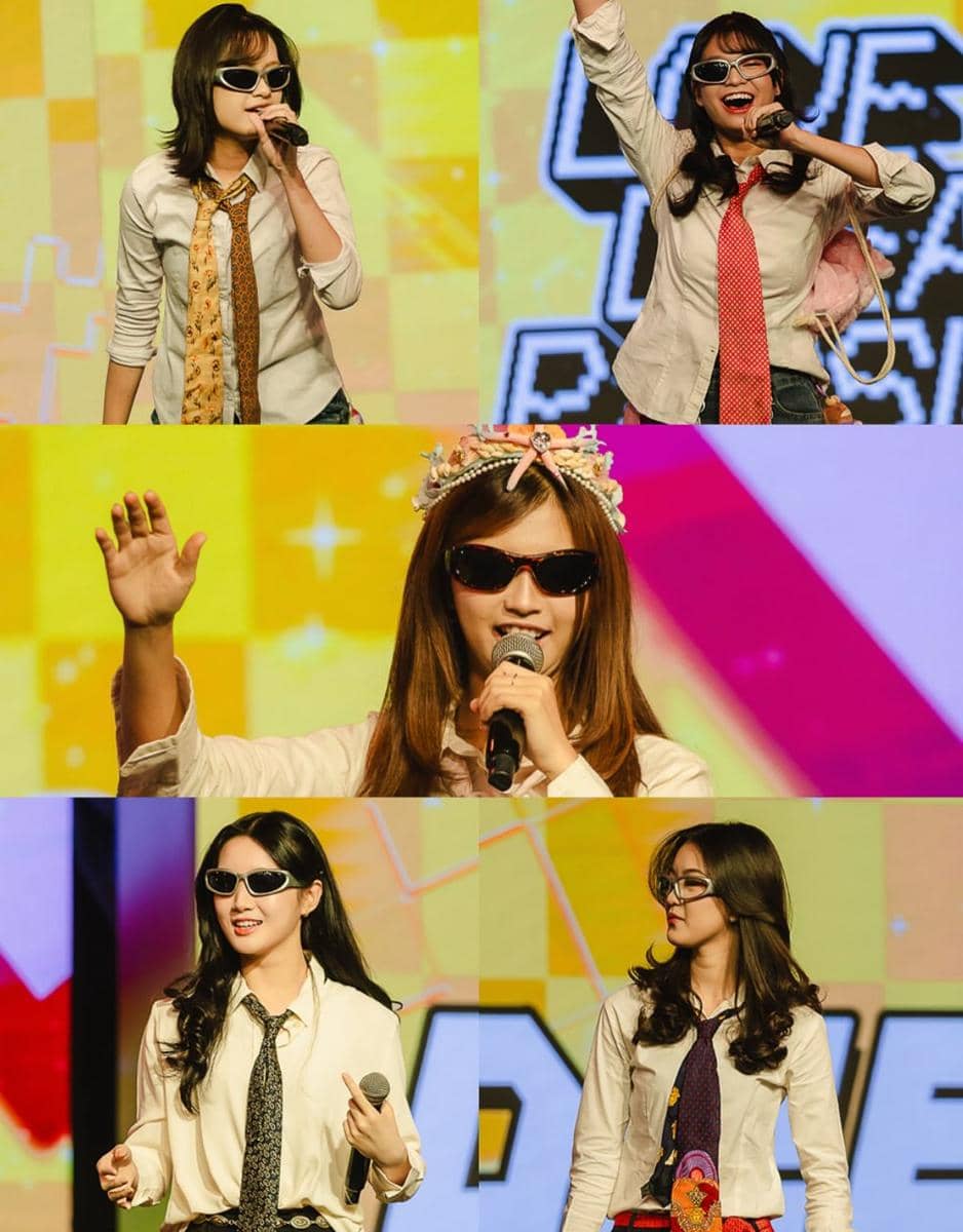 Sejumlah anggota grup idola JKT48 berpose bersama dalam potret yang diunggah melalui akun Instagram resmi JKT48.