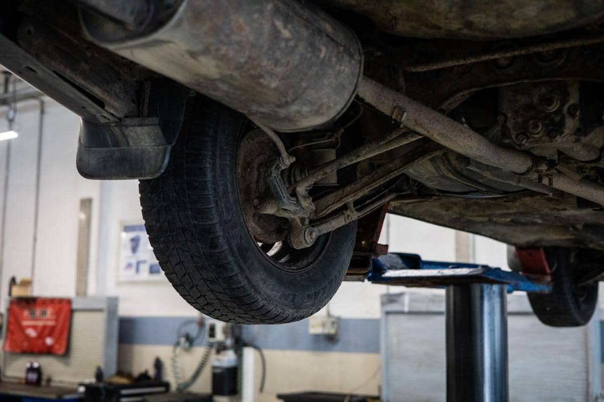 5 Alasan Mobil Bunyi Klik saat Belok, Bisa Jadi CV Joint Bermasalah