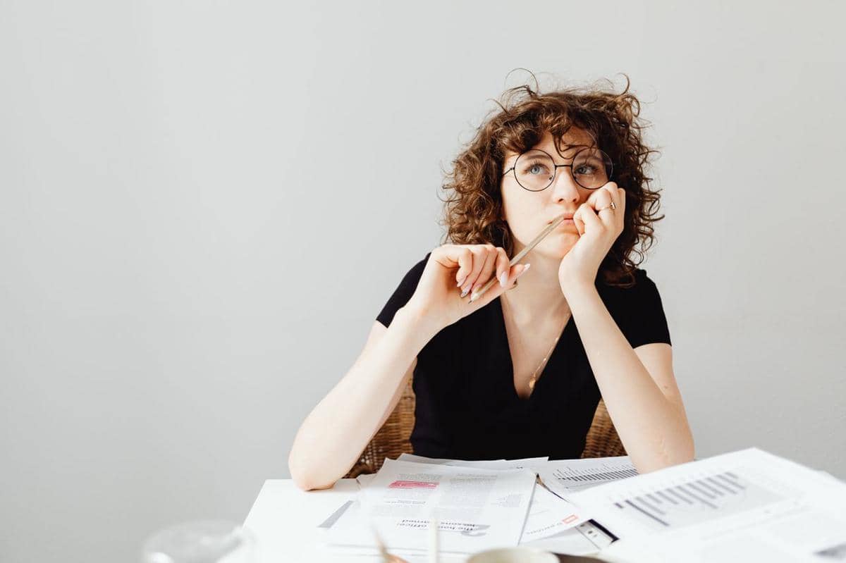 5 Tips Mengubah Kebiasaan Overthinking Menjadi Evaluasi yang Sehat