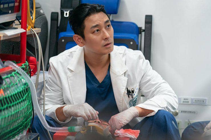 Ju Ji Hoon dalam drama The Trauma Code: Heroes on Call