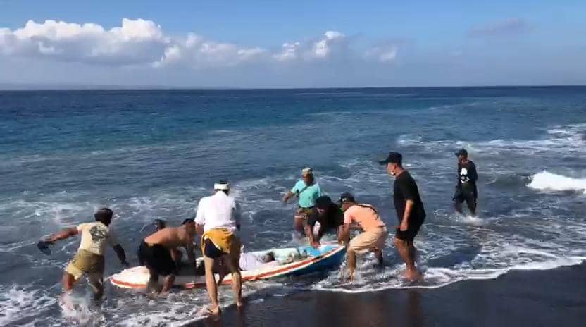 Pasutri Asal Bangli Meninggal Terseret Ombak di Pantai Goa Lawah