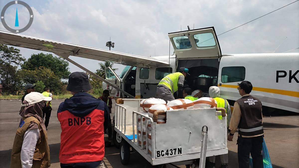Persiapan dan briefing teknis di Bandara Raden Inten II, Lampung, sebelum pelaksanaan Operasi Modifikasi Cuaca (OMC) di langit Lampung Timur
