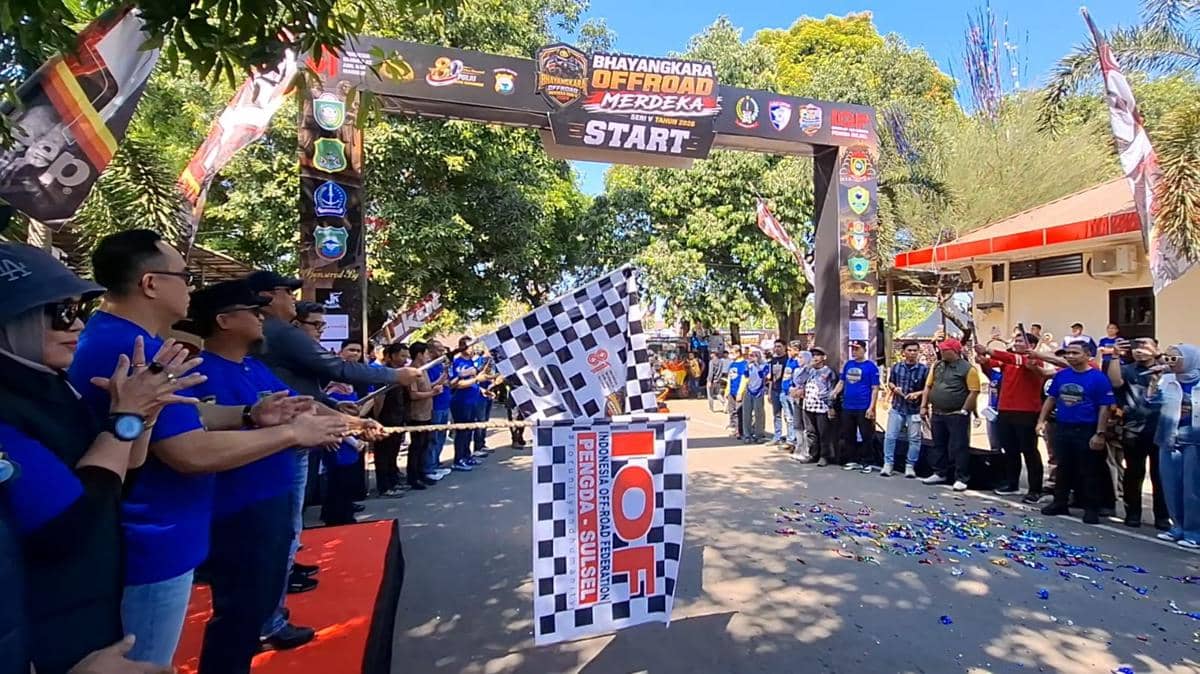 Bhayangkara Offroad Merdeka Seri ke-5 Tahun 2026 diikuti sekitar 500 peserta dari berbagai daerah. (IDN Times/Darsil Yahya)