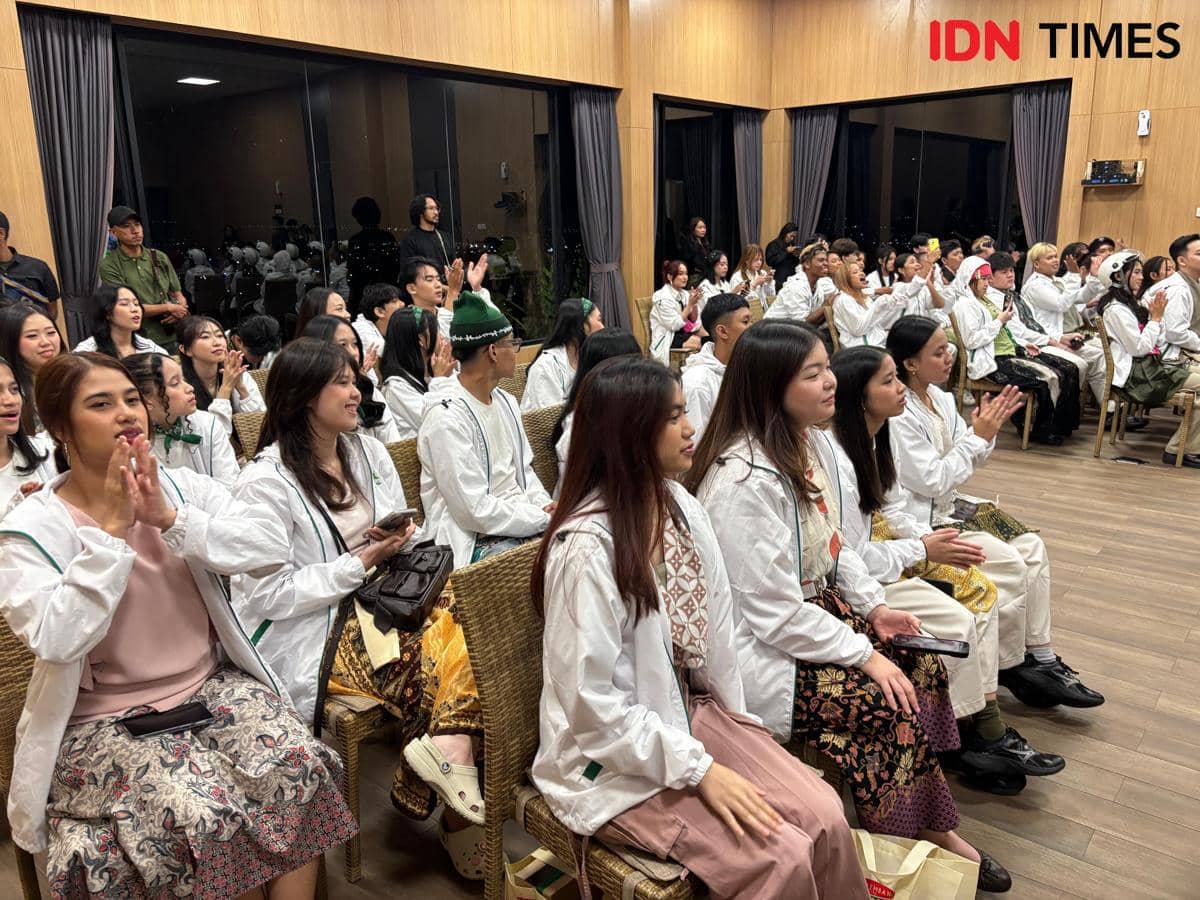 Jumpa pers Komix Herbal POTEK Dance Fest 2026, Jumat (28/8/2026) malam. (IDN Times/Herlambang Jati Kusumo)