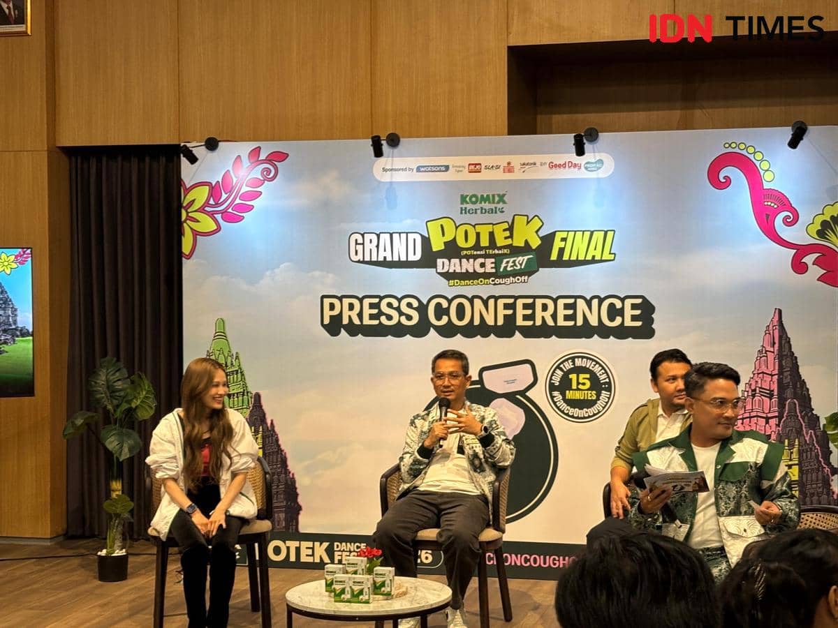 Jumpa pers Komix Herbal POTEK Dance Fest 2026, Jumat (28/8/2026) malam. (IDN Times/Herlambang Jati Kusumo)