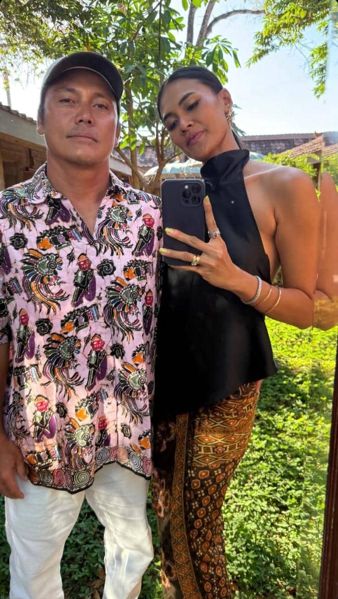 Gaya para selebritas saat menghadiri perayaan ulang tahun Luna Maya dalam unggahan Instagram @febjabrik.