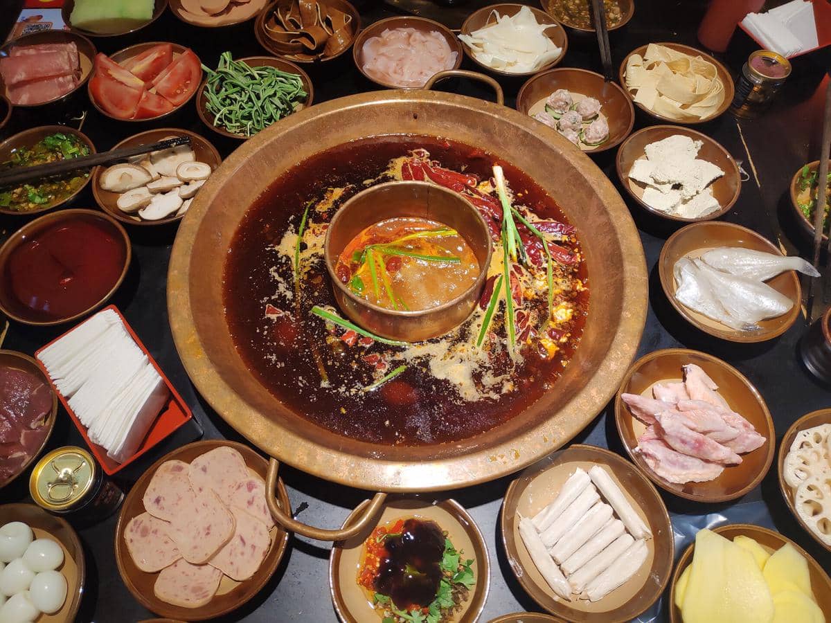 ilustrasi gastronomi Chengdu di Tiongkok