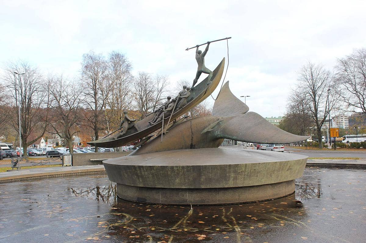 Monumen Perburuan Paus di Sandefjord, yang didirikan untuk mengenang para pekerja industri perburuan paus