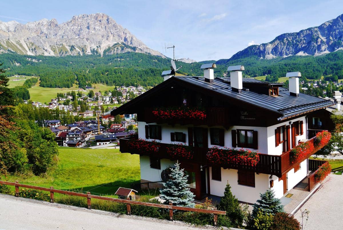 Bangunan di Cortina d'Ampezzo