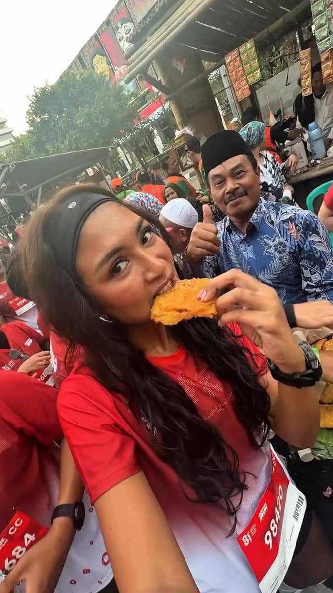 Potret seorang artis yang mengikuti Merdeka Run 2026, dibagikan melalui akun Instagram momo_moriska.