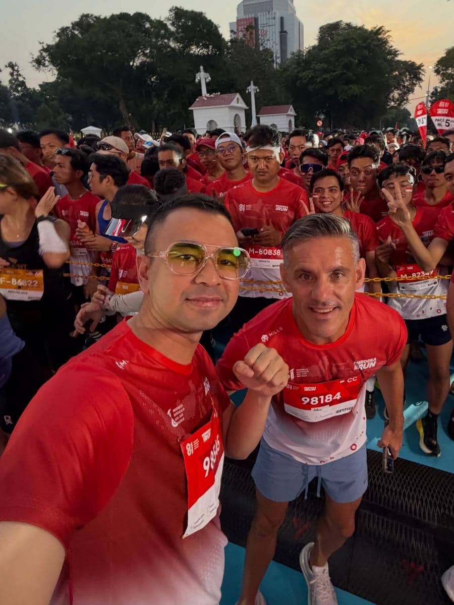 Seorang artis berpose saat mengikuti kegiatan Merdeka Run 2026, seperti dibagikan melalui akun Instagram Raffi Nagita.