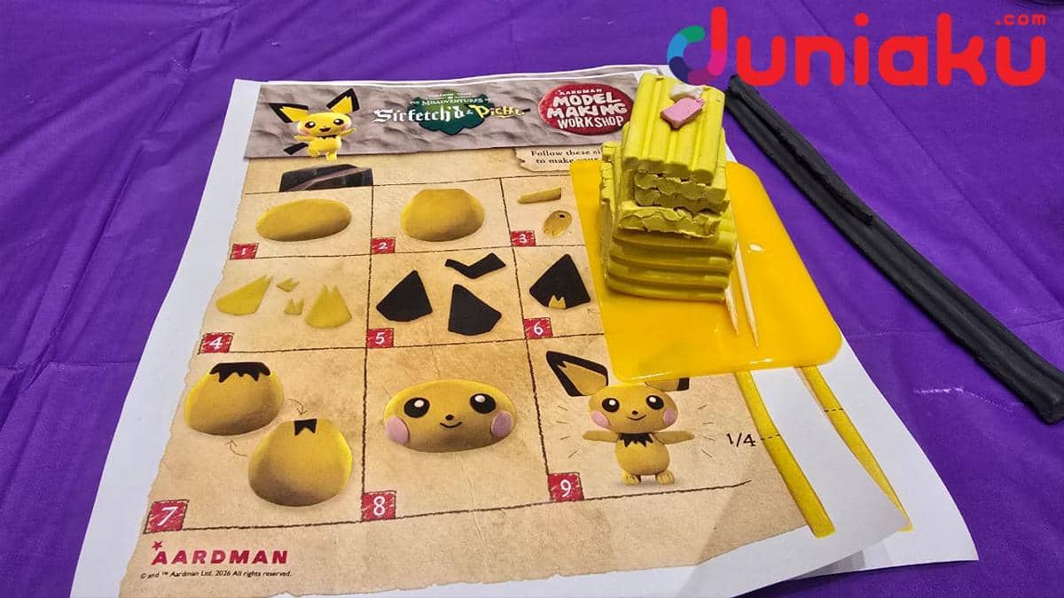 Figur clay Pichu karya Aardman untuk workshop, berbentuk karakter kuning bertelinga panjang dengan ujung hitam.