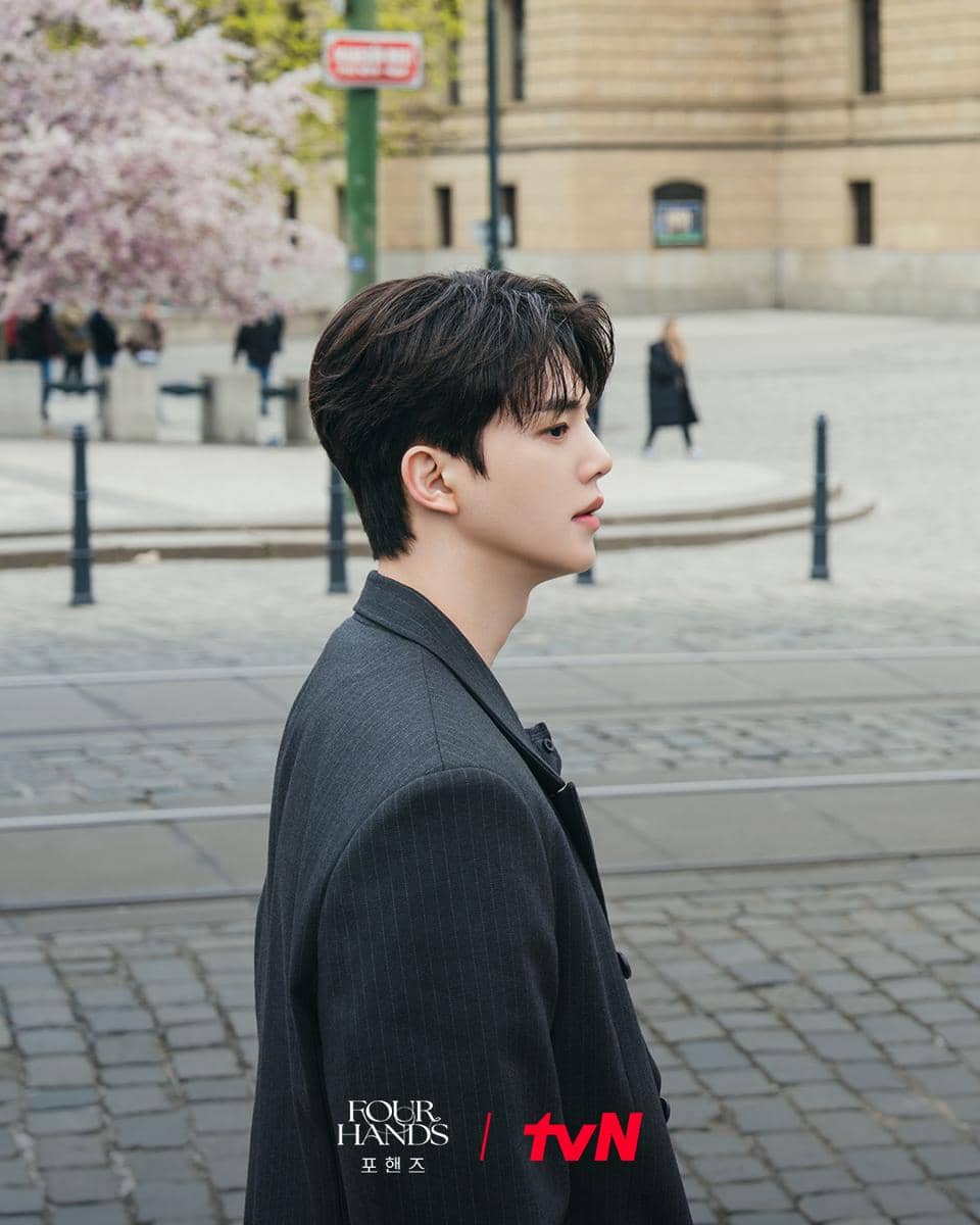 Still cut drama Four Hands Two Sonatas