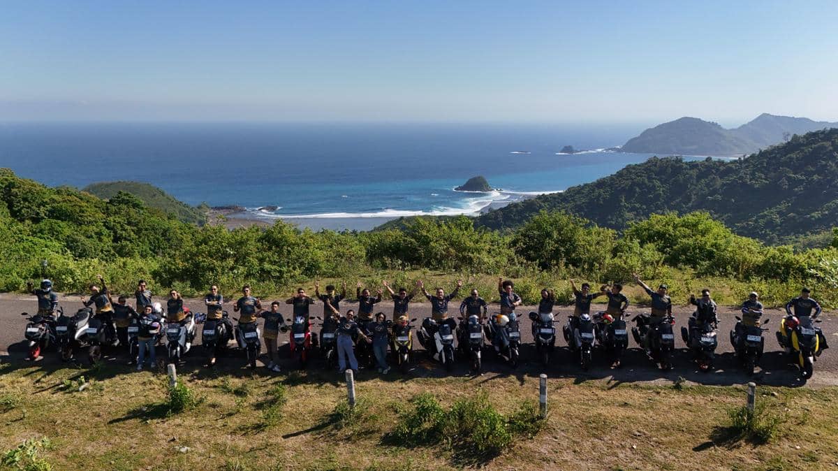 Yamaha MAXi di wilayah pesisir pada MAXi Tour Boemi Nusantara 2026