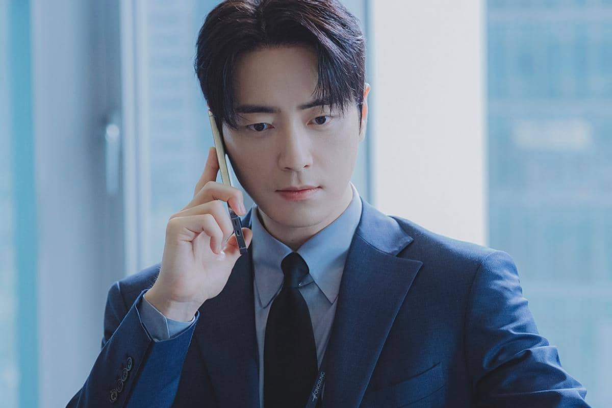 7 Still Cuts Lee Jun Hyuk di Drakor The Ordinary Jackpot