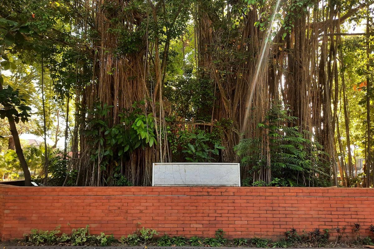 prasasti di Taman Balekambang Solo