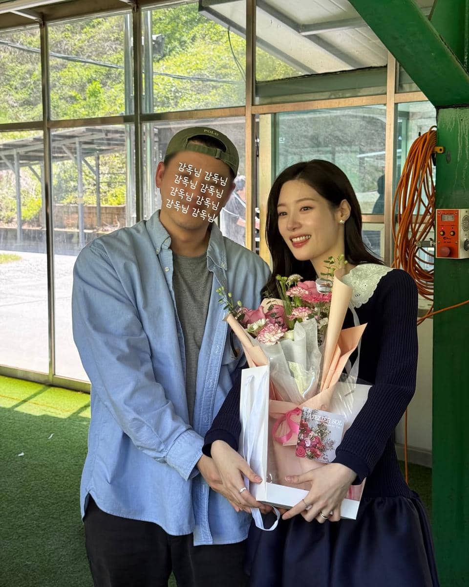 Jung Chae Yeon di balik layar drama Flex x Cop 2 (instagram.com/j_chaeyeoni)