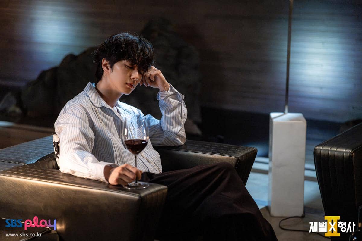 still cuts drama Flex X Cop 2