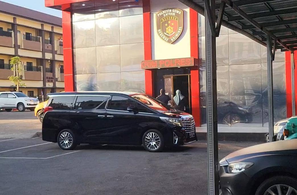 Ketua Kadin Gowa Dijemput Polisi Usai Tiba dari Luar Negeri