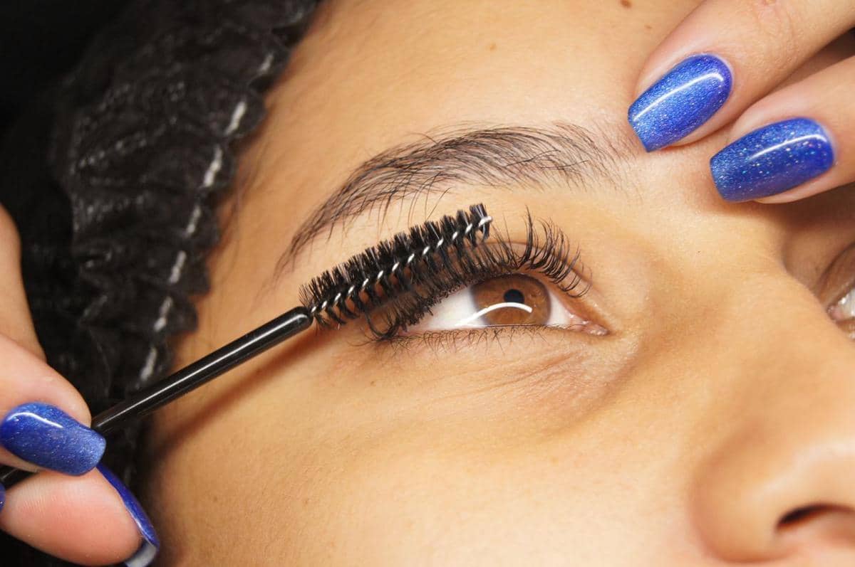 Ilustrasi lash lift