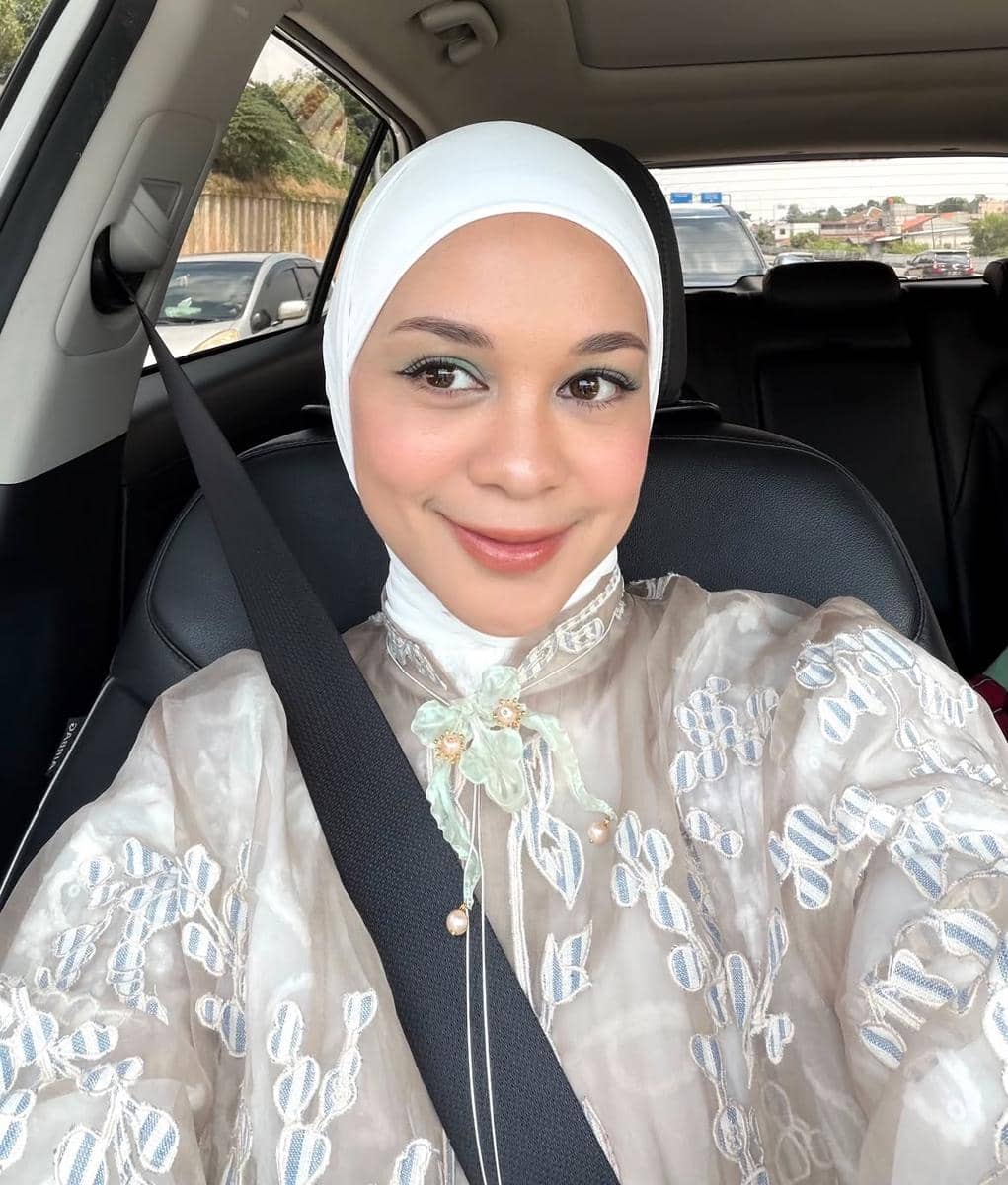 inspirasi makeup ala Tantri Namirah