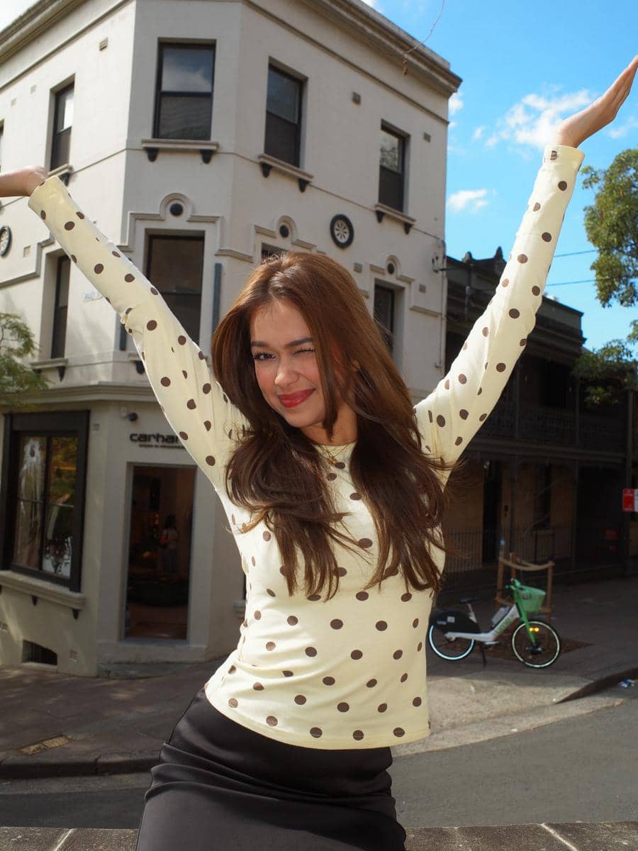 Rebecca Klopper dan sahabat liburan di Sydney